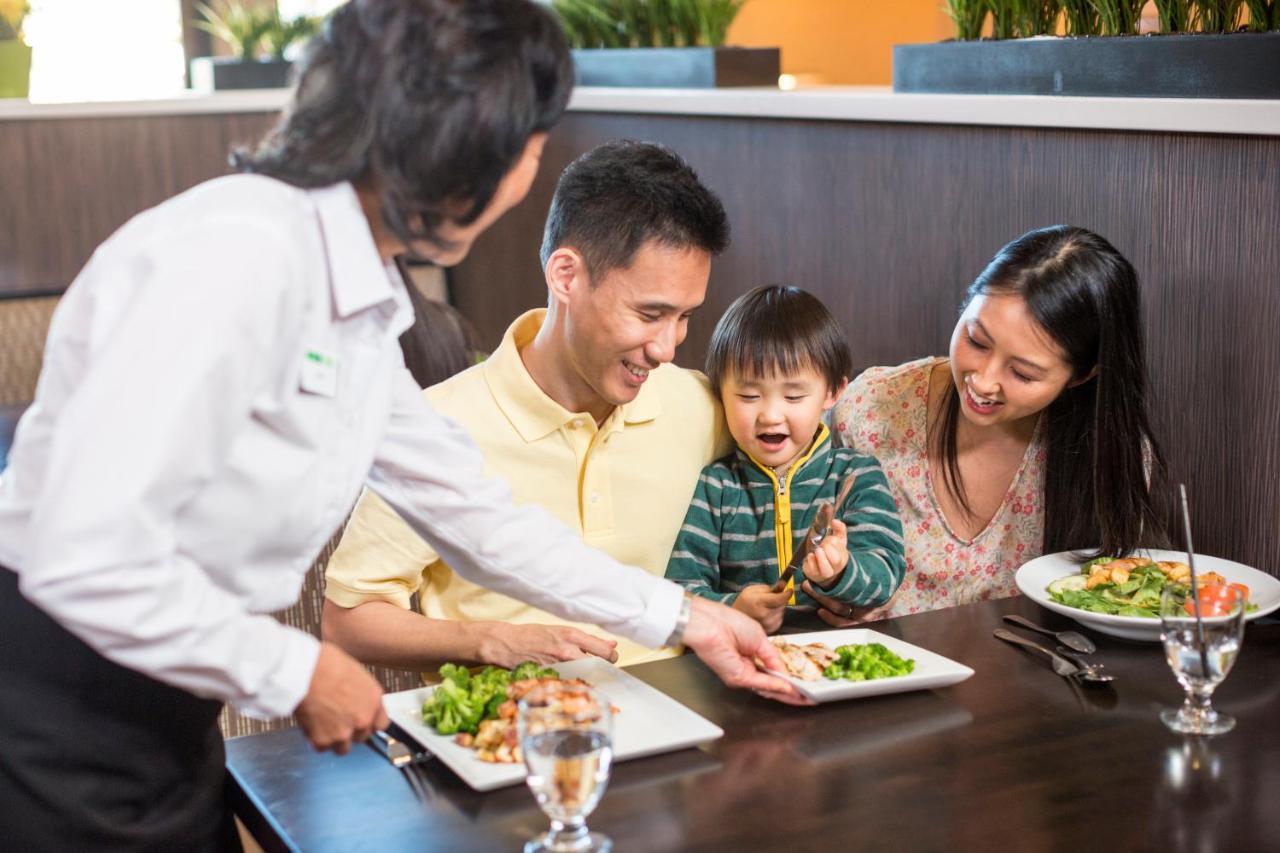 Holiday Inn - Long Island - Islip Arpt East By Ihg Holtsville Exteriör bild